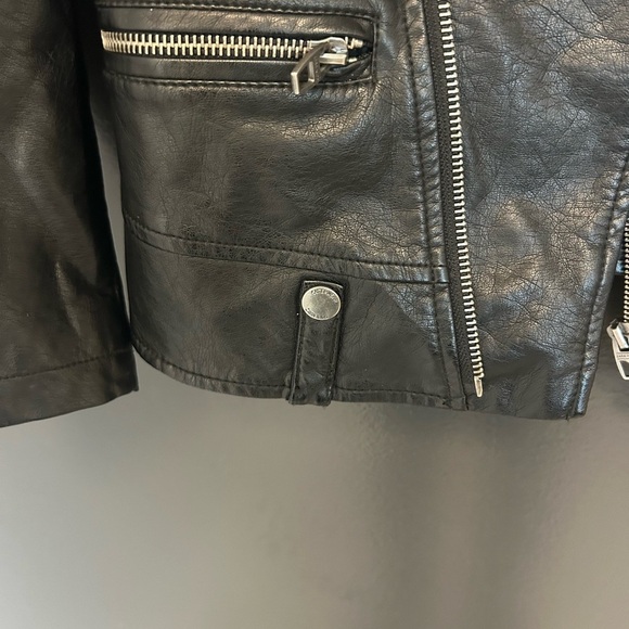 Zara Giris faux leather Moto in great condition size 9 - Picture 2 of 9